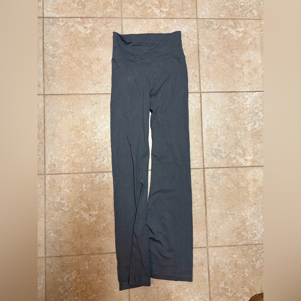 Gray High-Waisted Yoga Pants